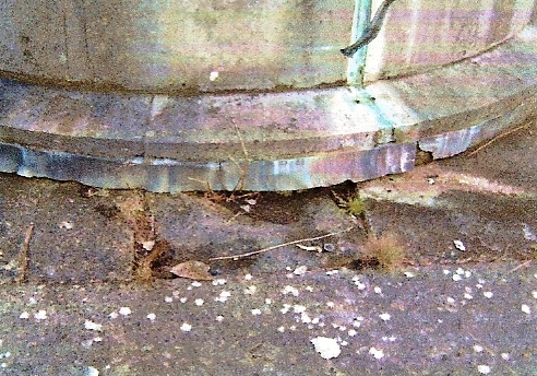Fractured stone at the base of the dome of the Columbarium, Brookwood Cemetery